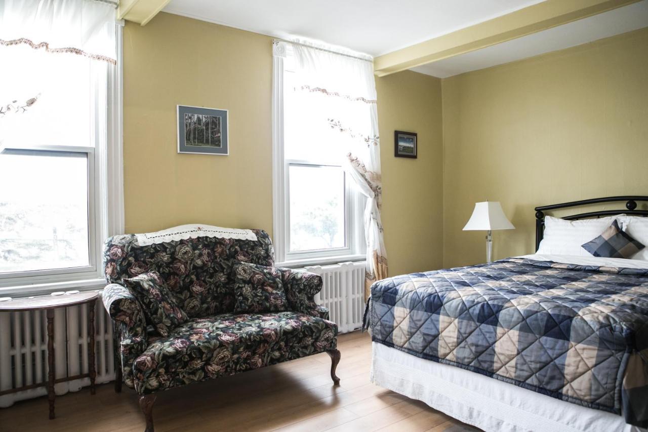 Le 227 Laurier B&B Гатино Экстерьер фото